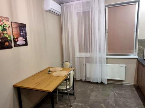 квартира за адресою Перлинна вул., 6