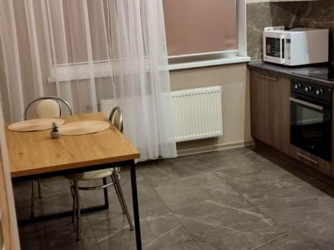 квартира за адресою Перлинна вул., 6