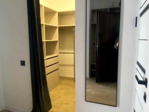 квартира за адресою Дніпровська набережна вул., 15-К