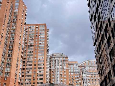 коммерческая по адресу Василия Тютюнника ул. (Анрі Барбюса), 5-В