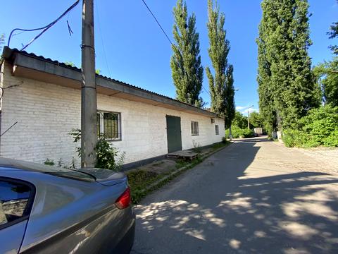 комерційна за адресою Промислова вул., 1