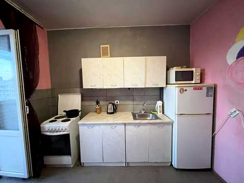 квартира за адресою Анни Ахматової вул., 31