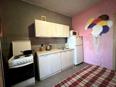 квартира за адресою Анни Ахматової вул., 31