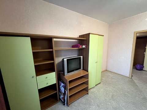 квартира за адресою Анни Ахматової вул., 31