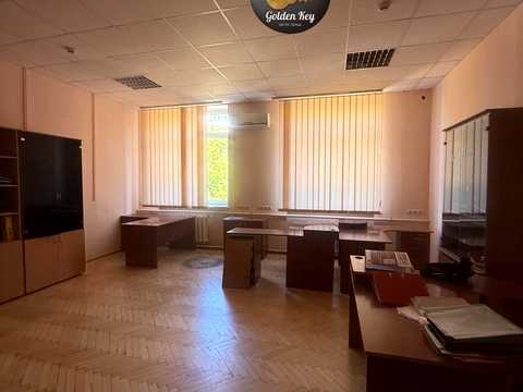 комерційна за адресою Євгена Коновальця вул. (Щорса), 31