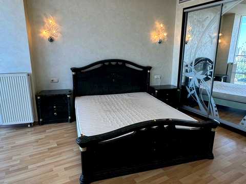 квартира по адресу Королеви Єлизавети ІІ ул. (Глинки), 2