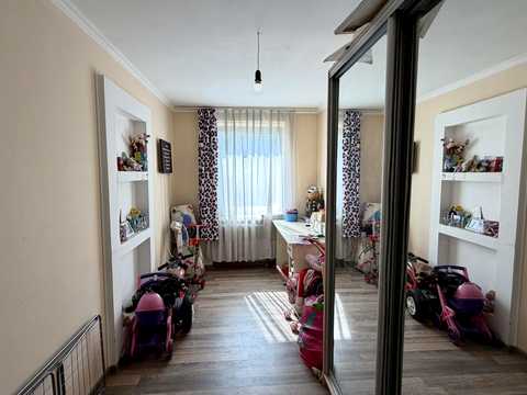 квартира за адресою Михайла Грушевського вул., 8