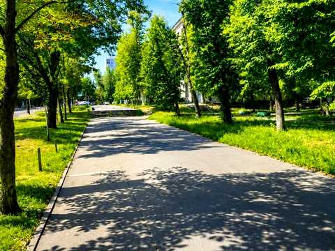 комерційна за адресою Джона Маккейна вул. (Івана Кудрі), 23/35