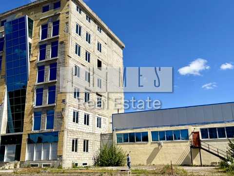 комерційна за адресою Металургів вул., 1