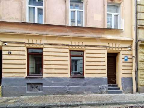 комерційна за адресою Ференца Ліста вул., 7