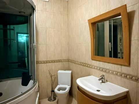 квартира за адресою Літературна вул., 1а