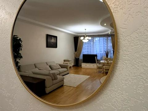 квартира за адресою Літературна вул., 1а