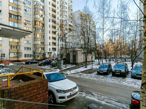 комерційна за адресою Відпочинку вул., 12