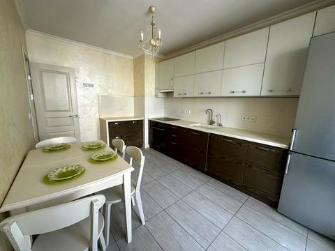 квартира за адресою Святошинська вул., 27Г-1