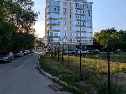 коммерческая по адресу Тетерівська ул. (Іртишська), 18а