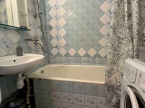 квартира за адресою Ревуцького вул., 17