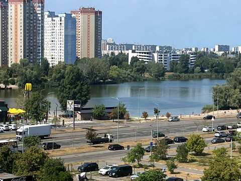 квартира за адресою Ревуцького вул., 17