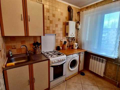 квартира за адресою Космонавтів вул., 17