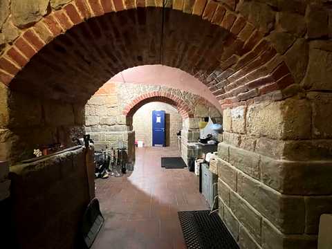 комерційна за адресою Львів, Театральна вул., 21