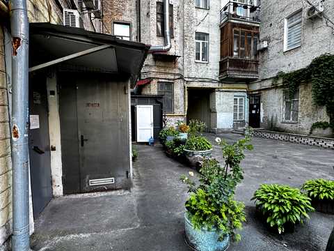 коммерческая по адресу Большая Васильковская ул. (Красноармейская), 47