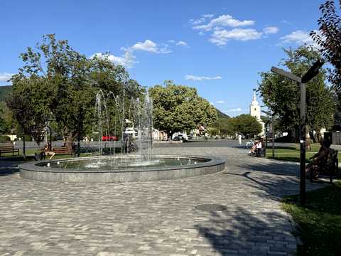 комерційна за адресою Виноградів, Персикова вул., 35-А