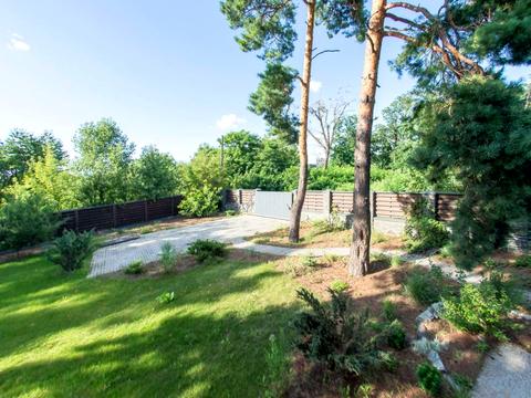 будинок за адресою с. Старі Петрівці, Князя Святослава