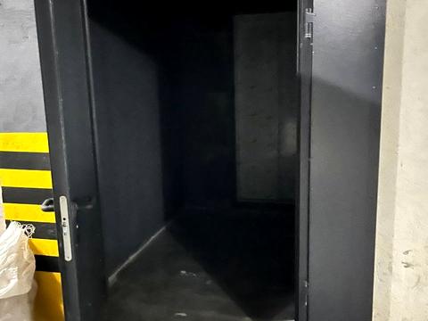 паркомісце за адресою Володимира Навроцького вул., 31-А