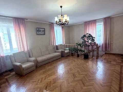 будинок за адресою Молодіжна, 46