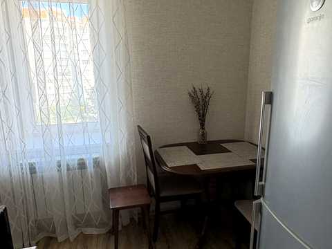 квартира за адресою Михайла Лушпи просп. (Космонавтів), 15