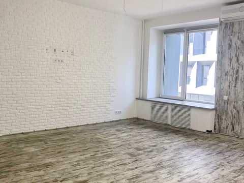 комерційна за адресою Болсуновська вул. (Сергія Струтинського), 8