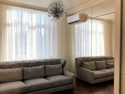 квартира за адресою Краснова вул., 1-Б