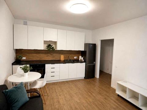 квартира за адресою Салютна вул., 2к16