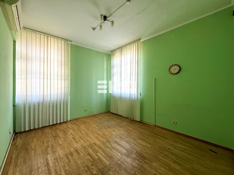 комерційна за адресою Святодухівська вул. (Пролетарська), 10А