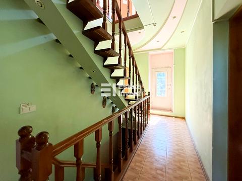 комерційна за адресою Святодухівська вул. (Пролетарська), 10А