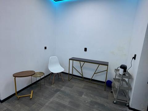 комерційна за адресою Степана Бандери вул. (), 89