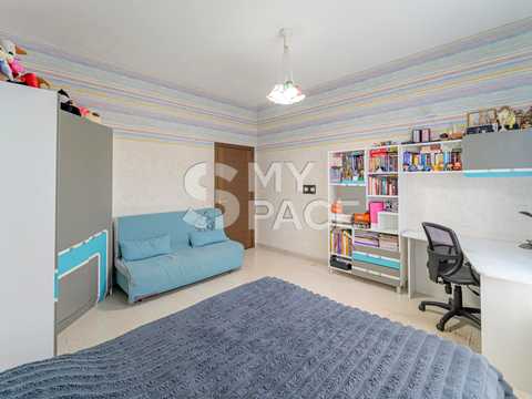 квартира за адресою Київ, Успішна вул., 18