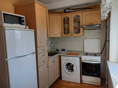 квартира за адресою Київ, Братиславська вул., 18
