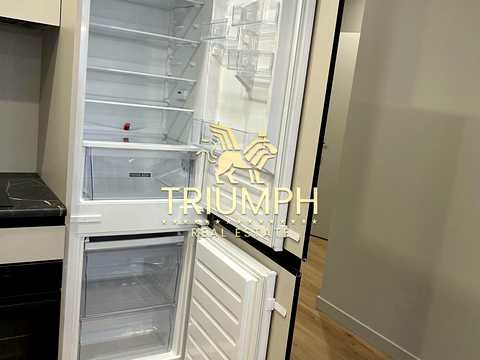 квартира за адресою Причальна вул., 8