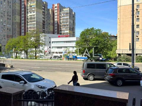 комерційна за адресою Київ, В'ячеслава Чорновола вул., 29-А