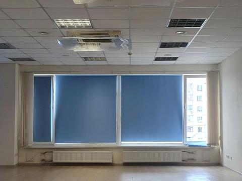 комерційна за адресою Космічна вул., 11