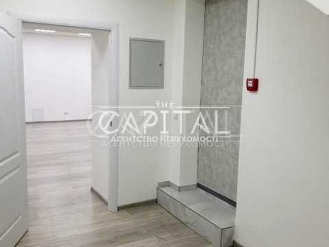 комерційна за адресою Київ, Банкова вул., 3