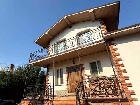 дом по адресу Молодіжна ул., 17