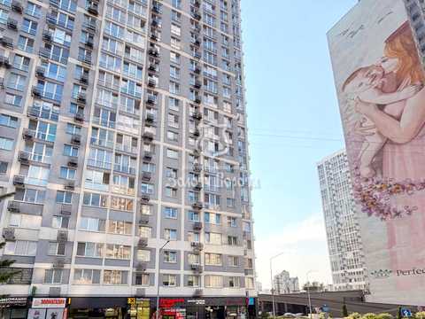 квартира по адресу Ревуцкого ул., 40-В