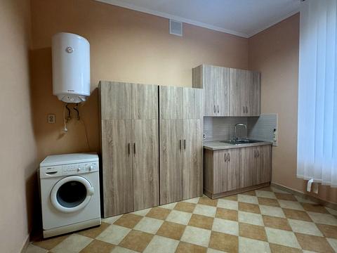 комерційна за адресою Воїнів УПА вул., 24