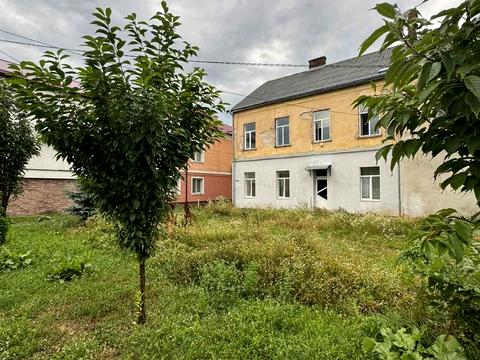 комерційна за адресою Воїнів УПА вул., 24