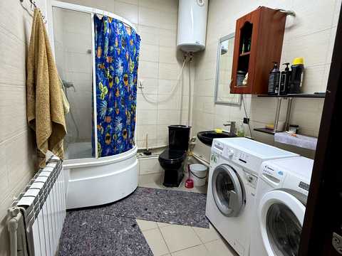 комерційна за адресою Білогородська, 5