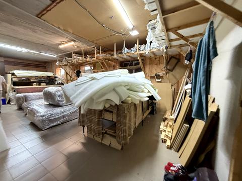 комерційна за адресою Білогородська, 5