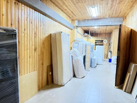 комерційна за адресою Білогородська, 5