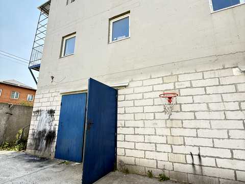 комерційна за адресою Білогородська, 5
