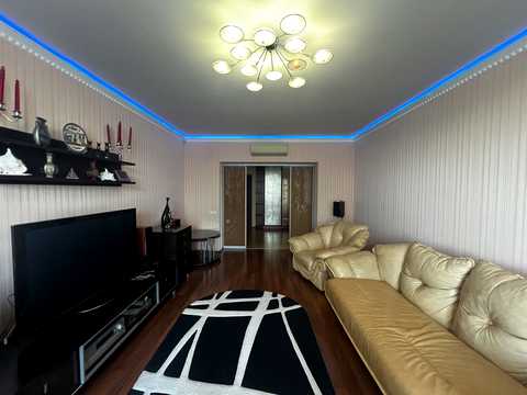 квартира за адресою Салютна вул., 1-Б